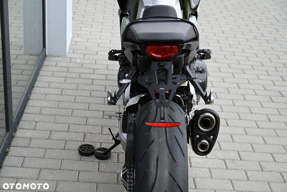 Honda CB - 8