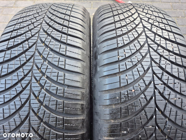 215/60/17 215/60r17 Goodyear Vector 4Seasons G3 100h