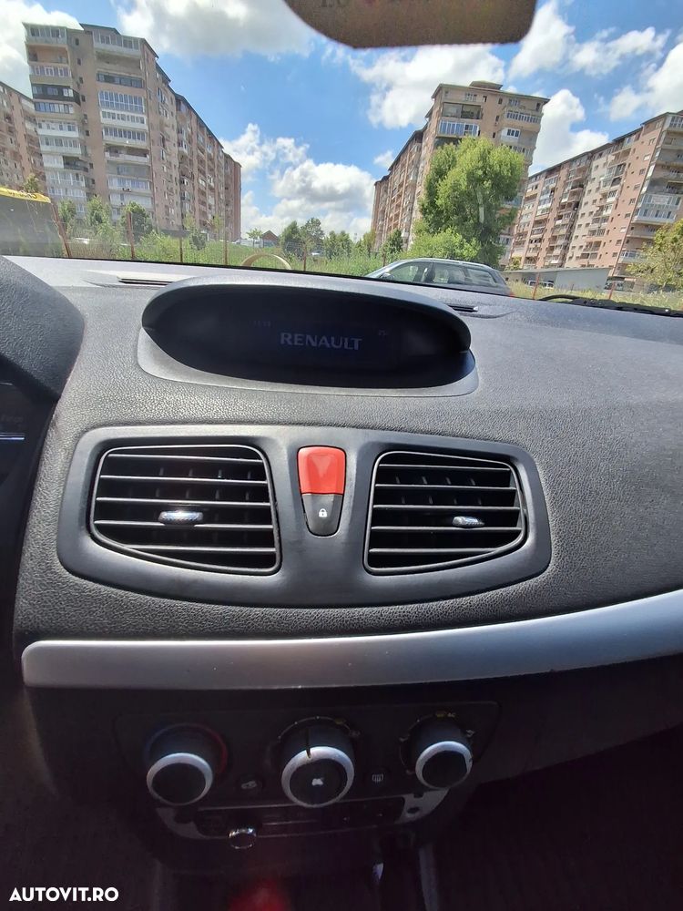 Renault Megane 1.5 dCi Expression - 12