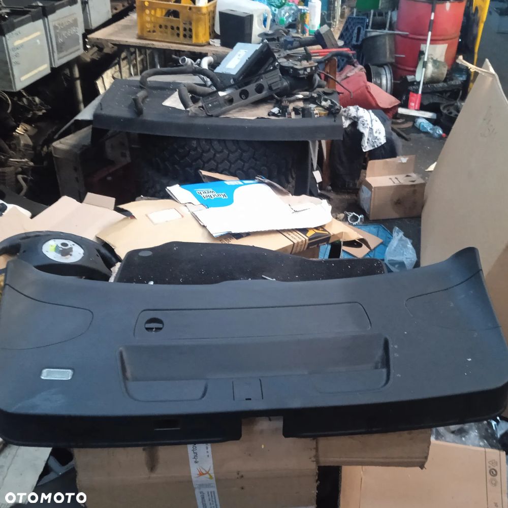 Tapicerka klapy A4 B9 kombi - 1