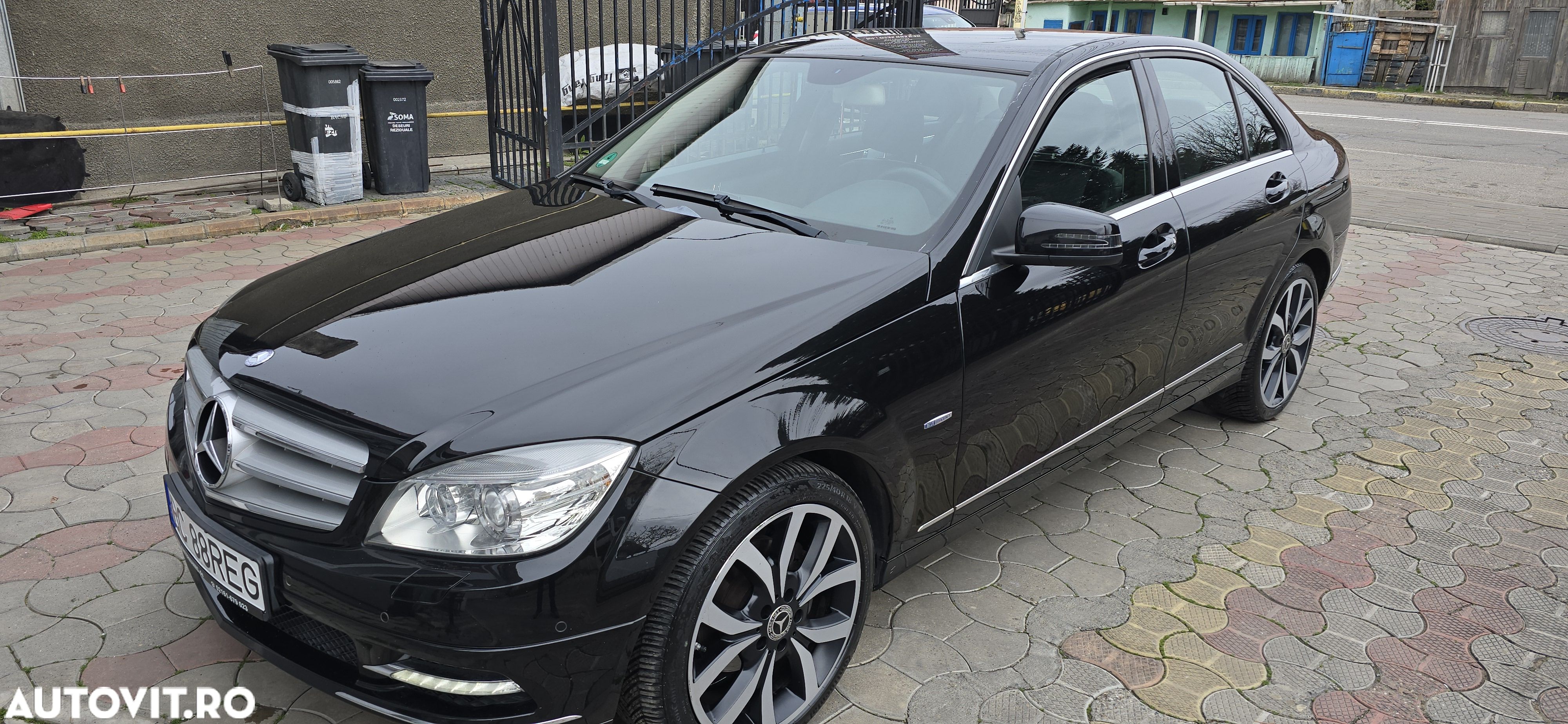Mercedes-Benz C 180 CGI Automatik BlueEFFICIENCY Avantgarde - 1