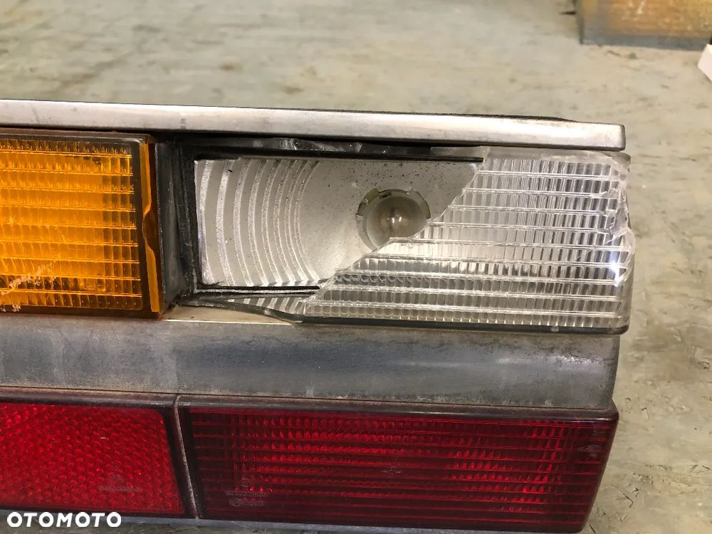 BMW SERII 5 E28 LAMPA LEWY TYŁ LEWA TYLNA HELLA ORYGINAŁ USZKODZONA - 2