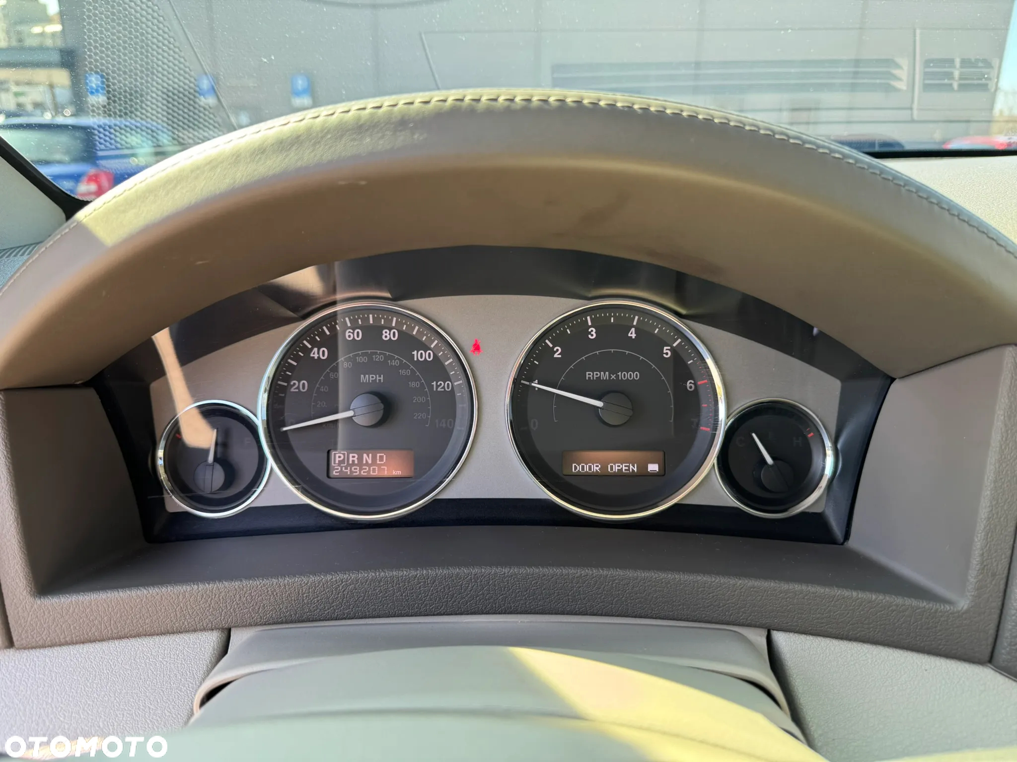 Jeep Grand Cherokee 5.7 V8 HEMI 4WD Automatik Overland - 32