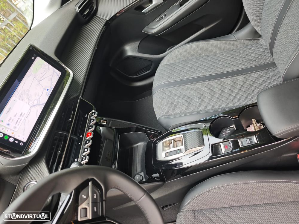 Peugeot e-208 Allure - 40