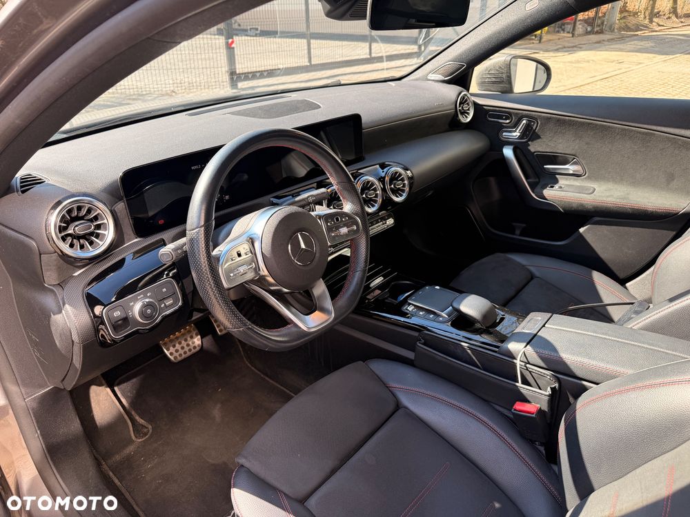 Mercedes-Benz Klasa A 180 AMG Line 7G-DCT - 7