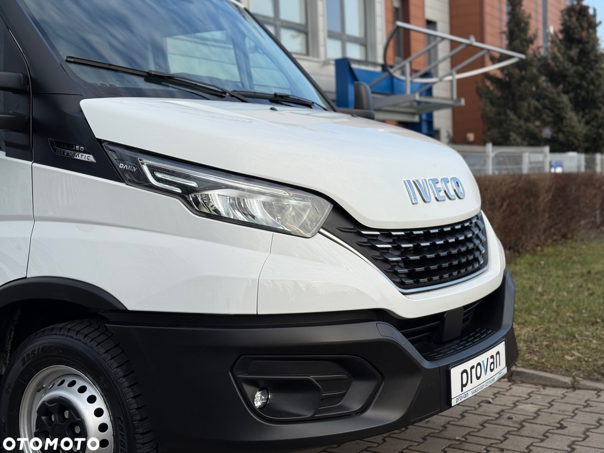 Iveco DAILY 35-160 HI-MATIC KONTENER 8 EUROPALET WINDA ZEPRO - 4