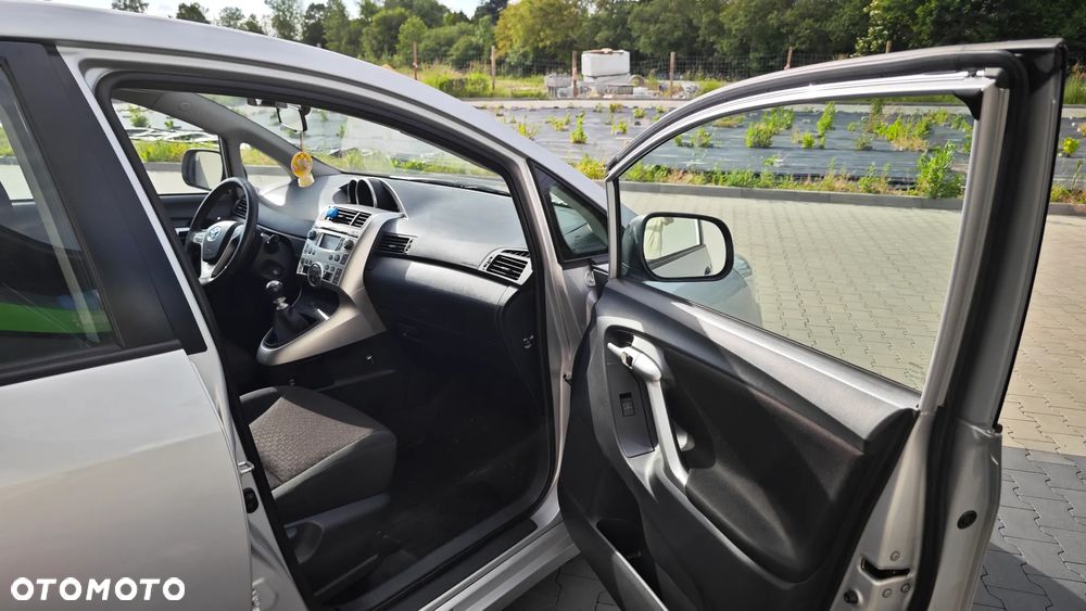 Toyota Verso 1.8 Premium EU5 7os - 8