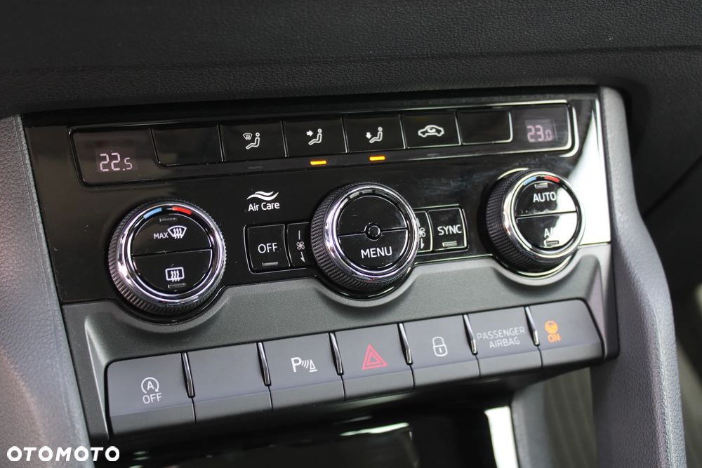 Skoda Karoq 2.0 TDI SCR 4x4 Selection DSG - 24