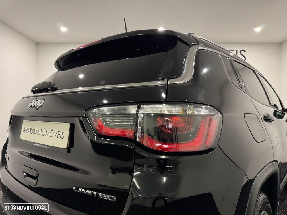 Jeep Compass 2.0 M-Jet Limited Auto - 28