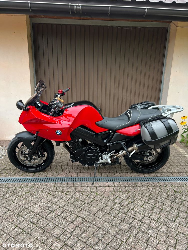 BMW F - 22
