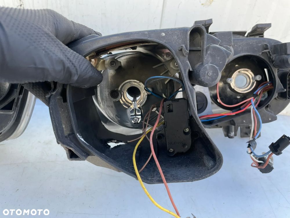 LAMPA LEWA PRAWA PRZÓD VW CADDY  VW TOURAN I - 13