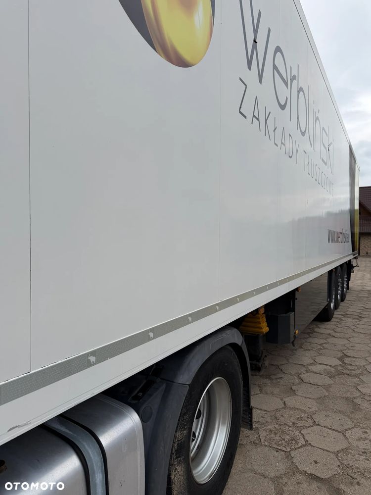 Schmitz Cargobull CARRIER VECTOR 1850 / 7 CM GRUBA ŚCIANA / 4 ZAMKNIĘCIA DRZWI / DRUKARKA / KOSZ PALETOWY / OŚ PODNOSZONA / DIESEL+ELEKTRYK / 2010 ROK !! - 11