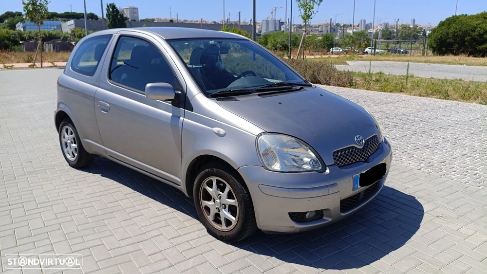 Toyota Yaris 1.0 Terra DA+ABS+CD+AC - 3