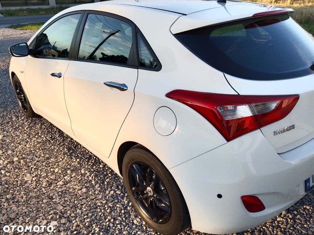 Hyundai i30 1.4 BlueDrive Comfort - 25