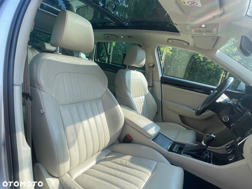 Skoda Superb 2.0 TDI L&K DSG - 13