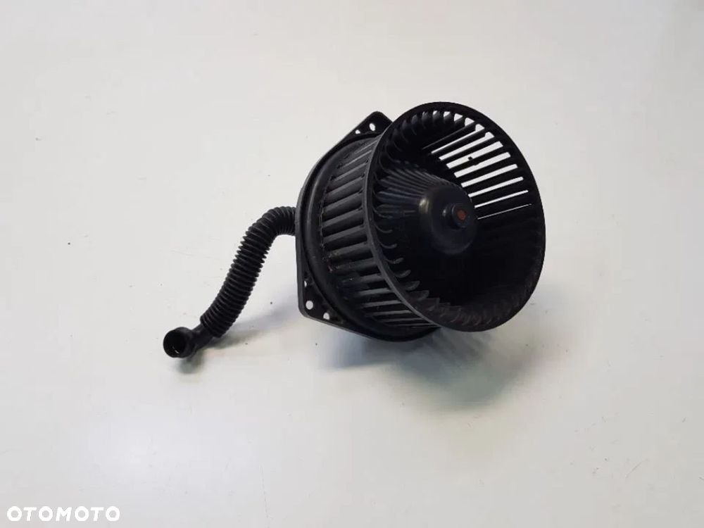 WENTYLATOR DMUCHAWA NAWIEWU OPEL AGILA A 381000010 - 1