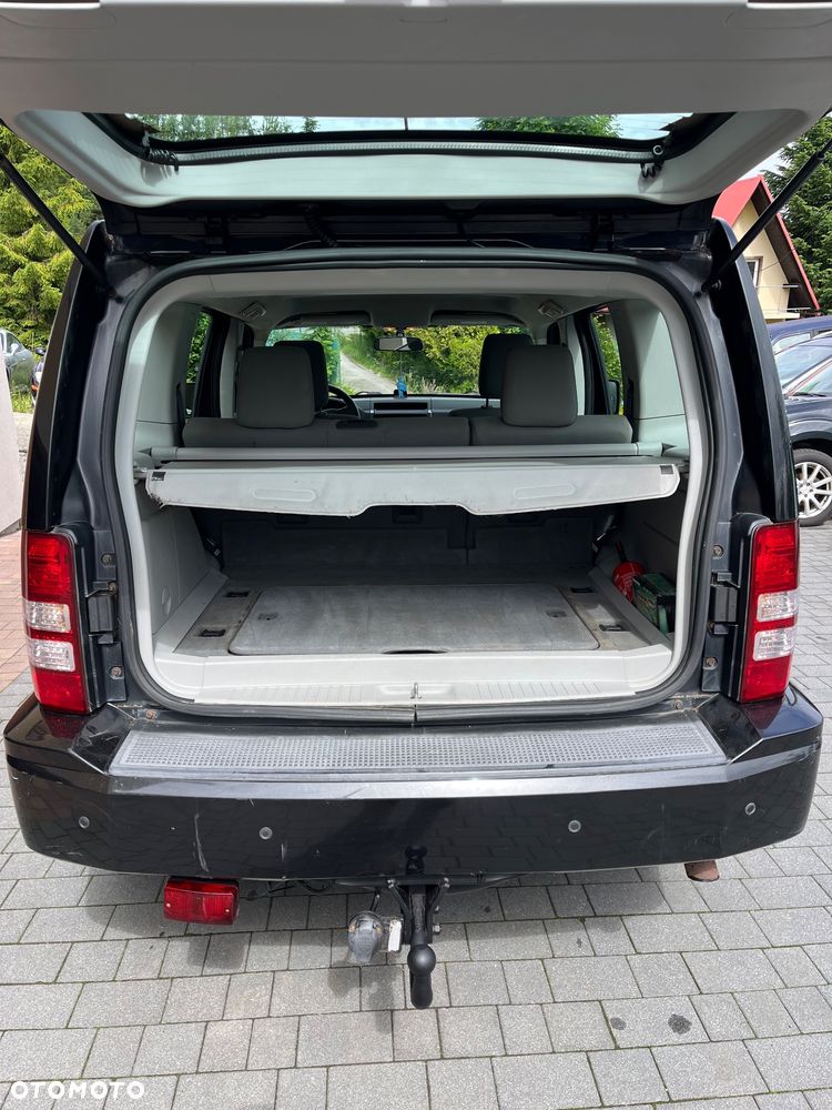 Jeep Liberty - 16