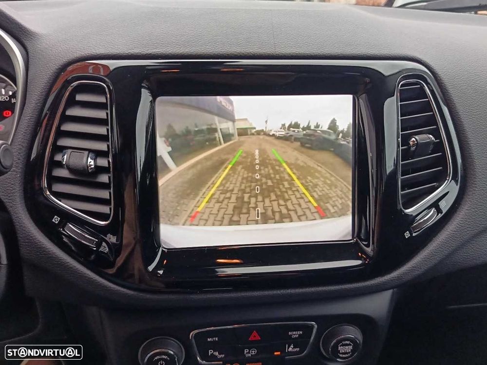 Jeep Compass 1.3 T Limited DCT - 18