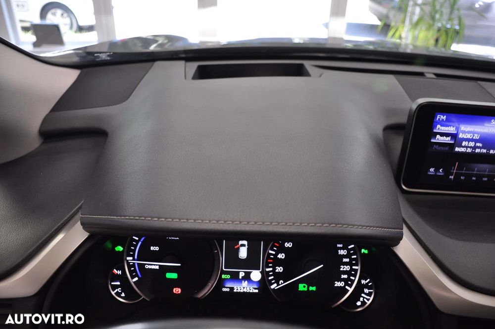 Lexus Seria RX - 26