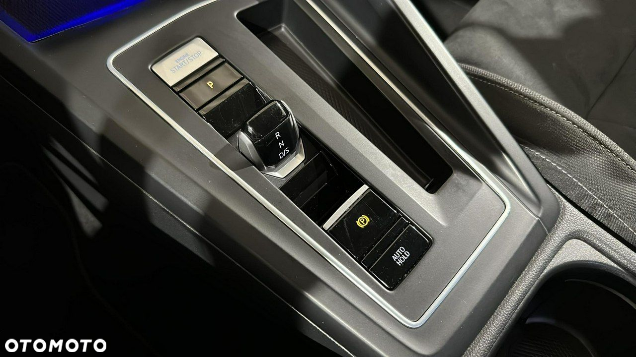 Volkswagen Golf - 18