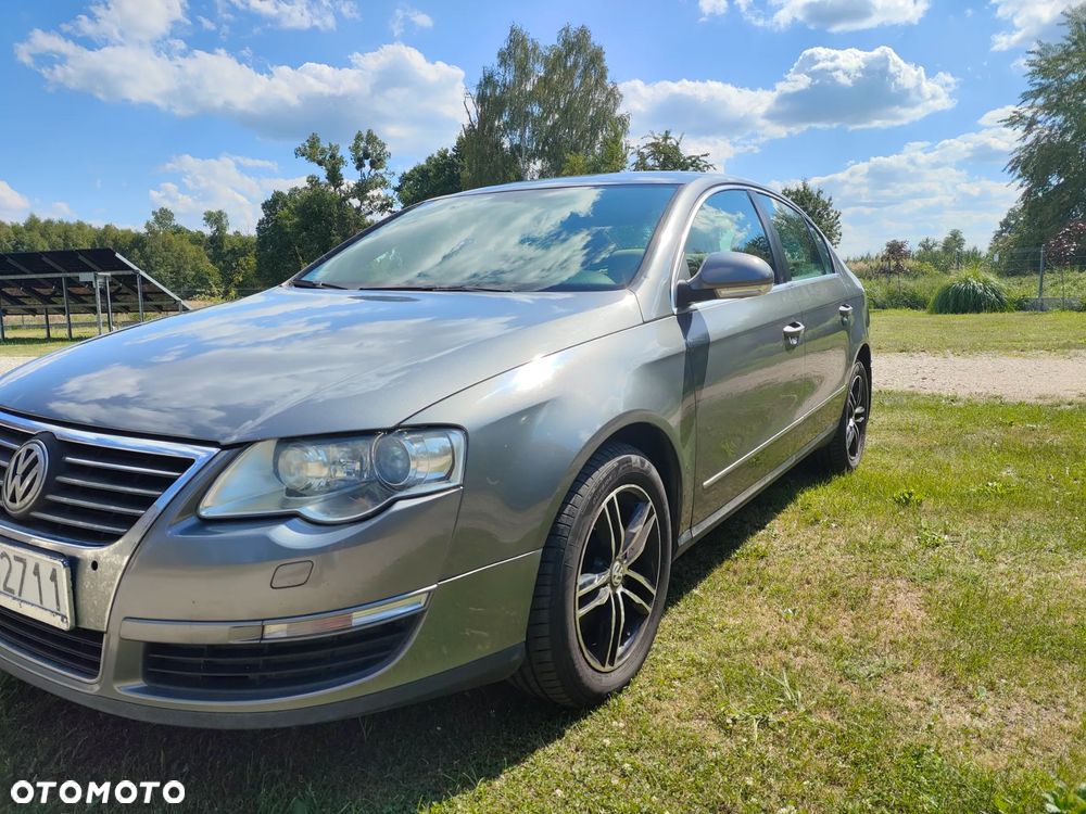Volkswagen Passat 2.0 FSI Comfortline - 4