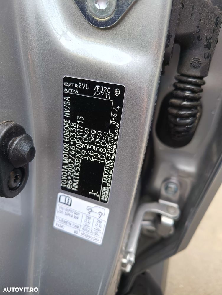 Toyota C-HR 2.0 HSD 184 CP 4x2 CVT Classy Bi-Tone - 10