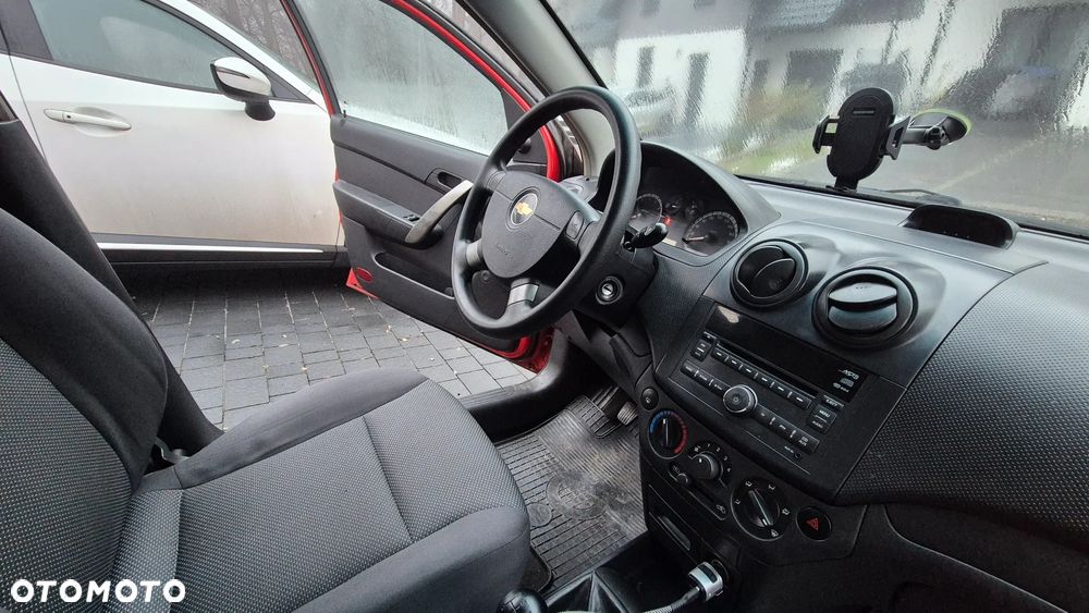Chevrolet Aveo - 14