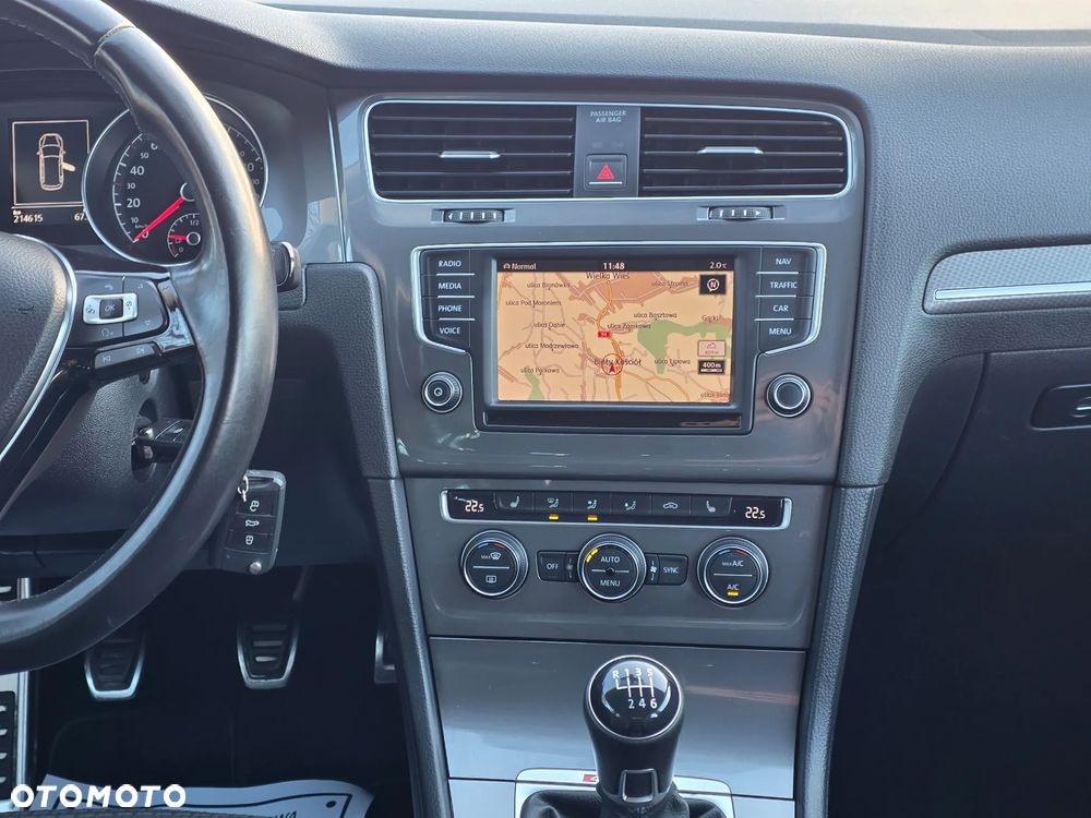 Volkswagen Golf Variant 2.0 TDI BMT 4Mot Highline - 25