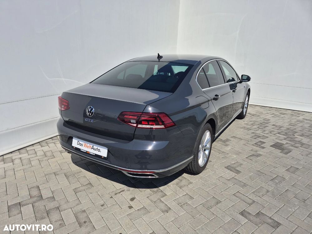Volkswagen Passat - 5