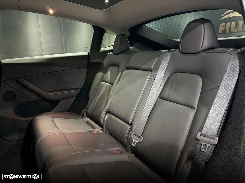 Tesla Model Y Standard - 30