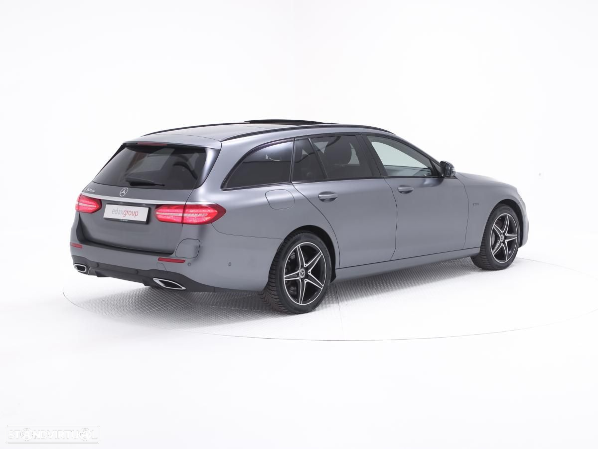 Mercedes-Benz E 300 de AMG Line - 3