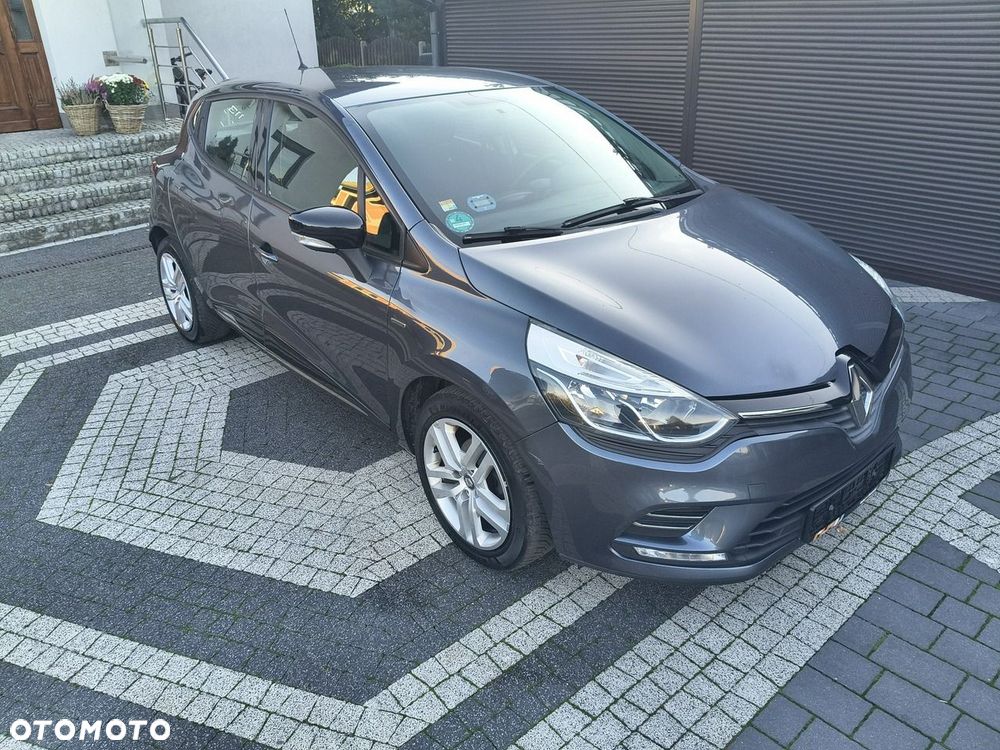 Renault Clio - 27
