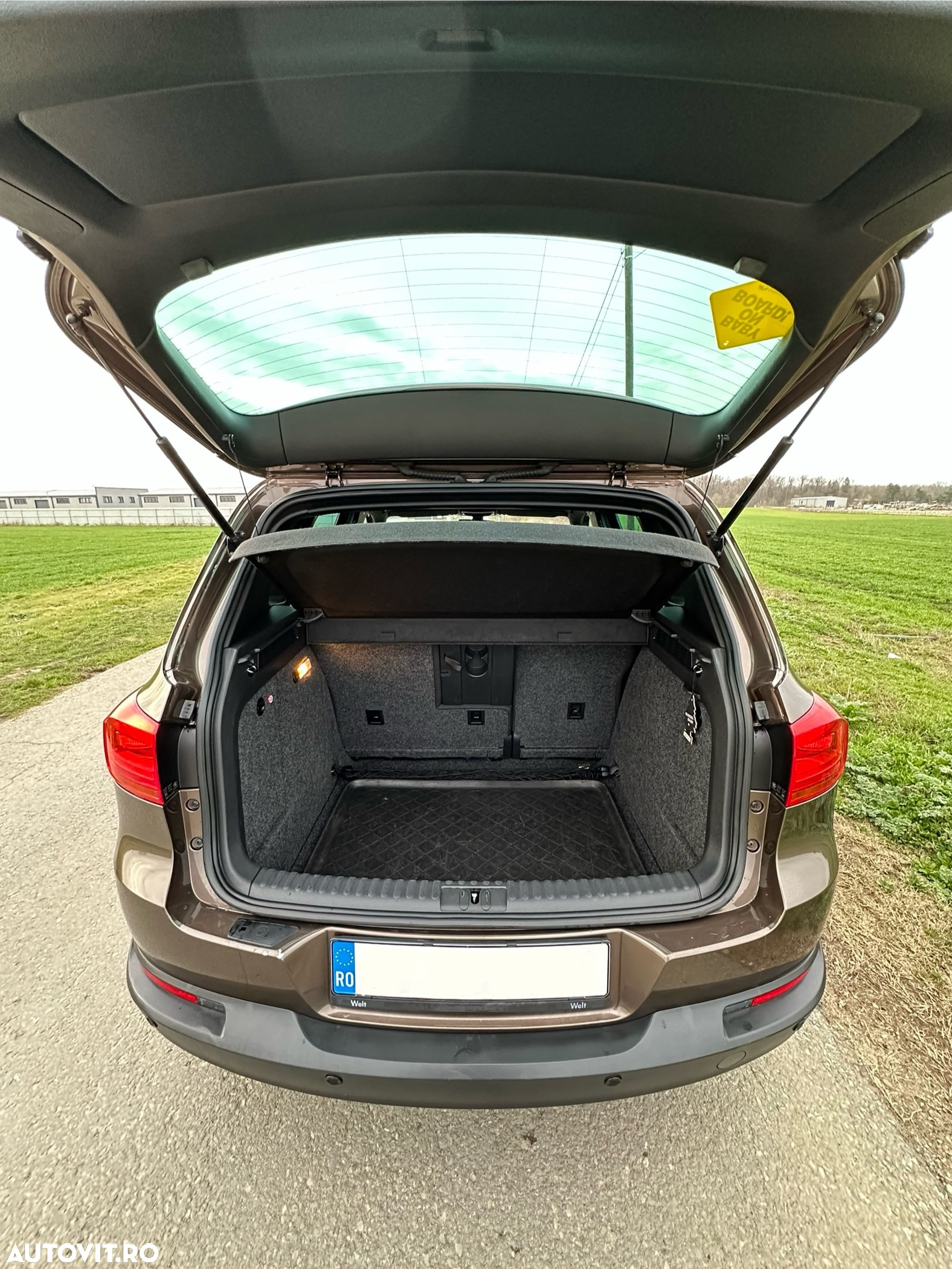 Volkswagen Tiguan - 14