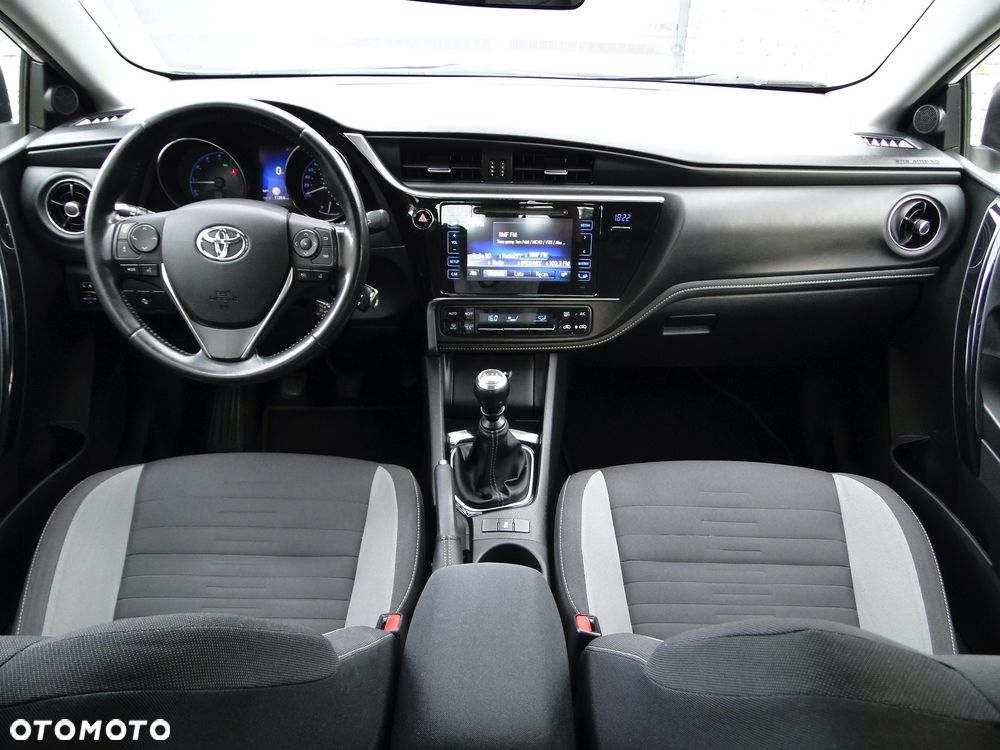 Toyota Auris 1.6 Premium - 13