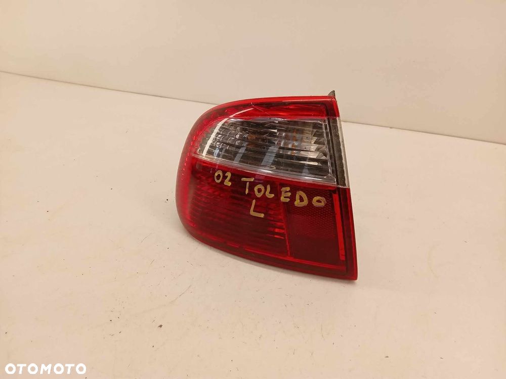 LAMPA LEWA TYLNA TYŁ SEAT ALTEA TOLEDO II 99-04 - 2