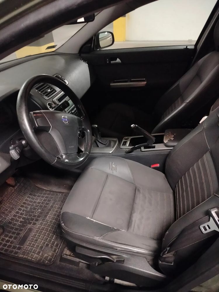 Volvo S40 1.6D Momentum - 4
