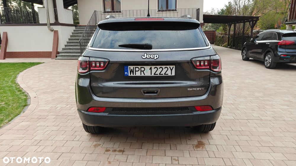 Jeep Compass - 8