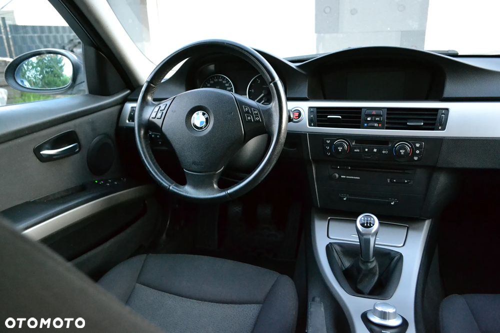 BMW Seria 3 320d DPF - 12