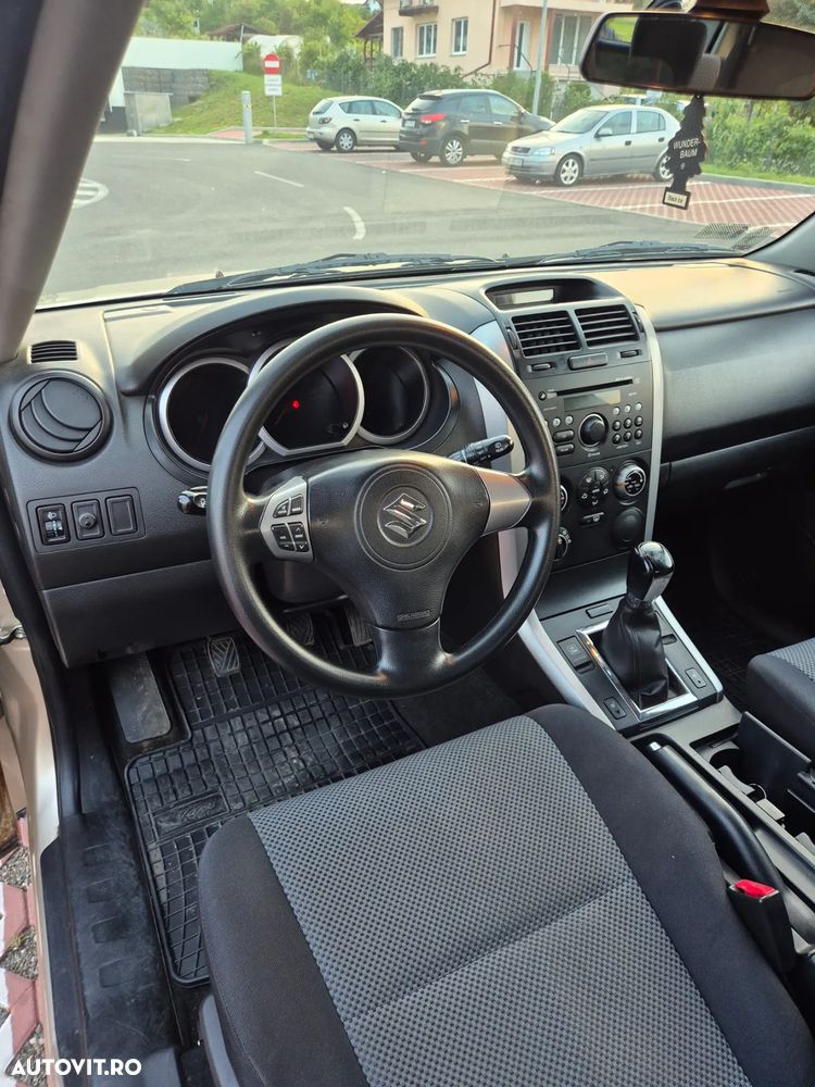 Suzuki Grand Vitara 1.9 DDIS JX - 8