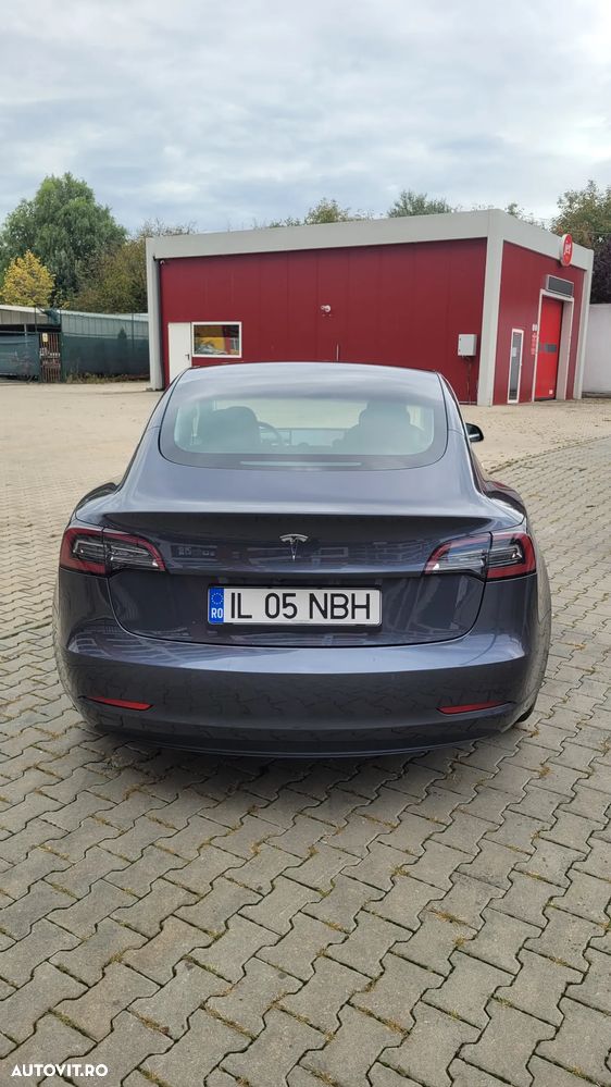 Tesla Model 3 Standard Reichweite Plus Hinterradantrieb - 27