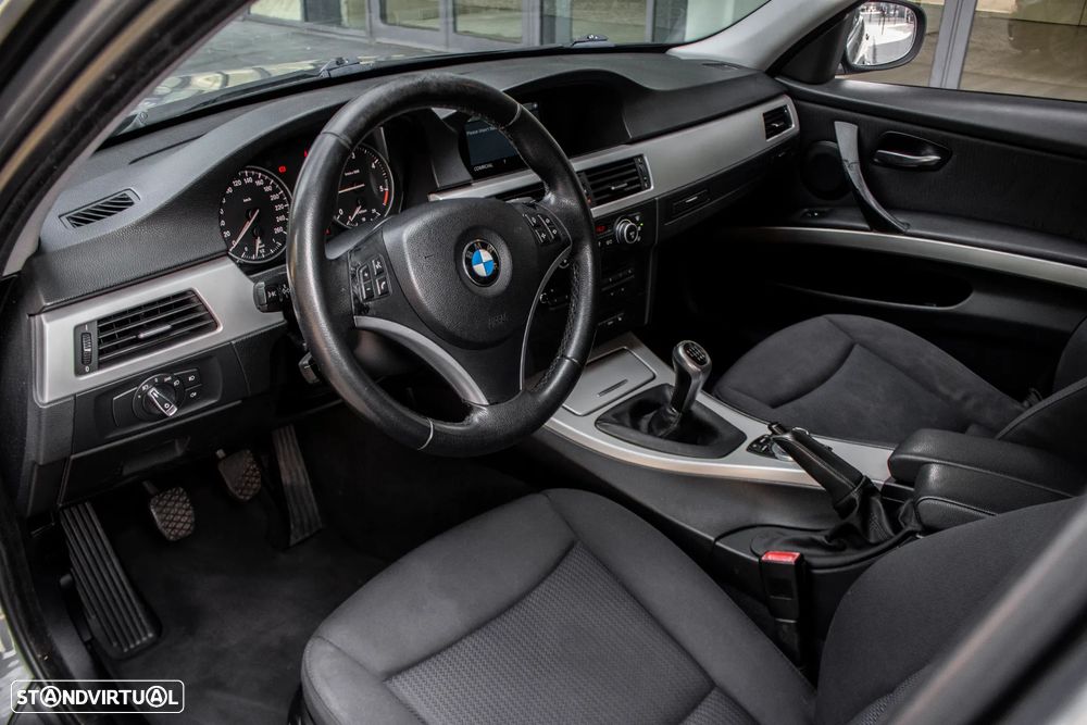 BMW 318 d DPF Touring - 20
