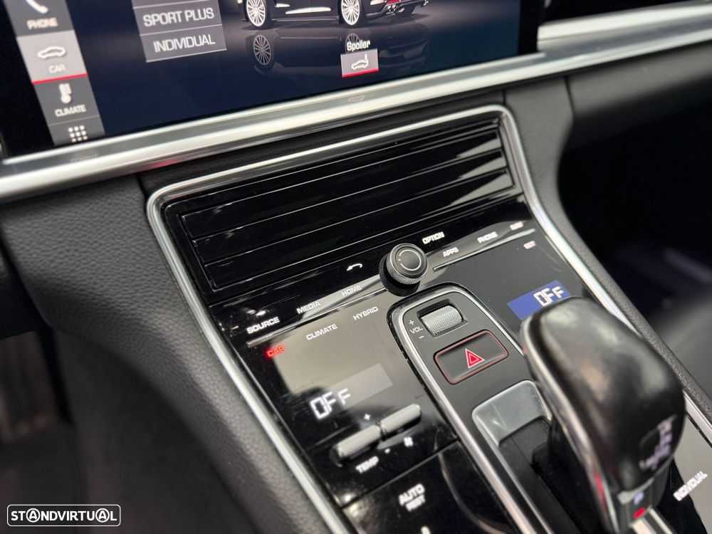 Porsche Panamera 4 E-Hybrid Executive - 17