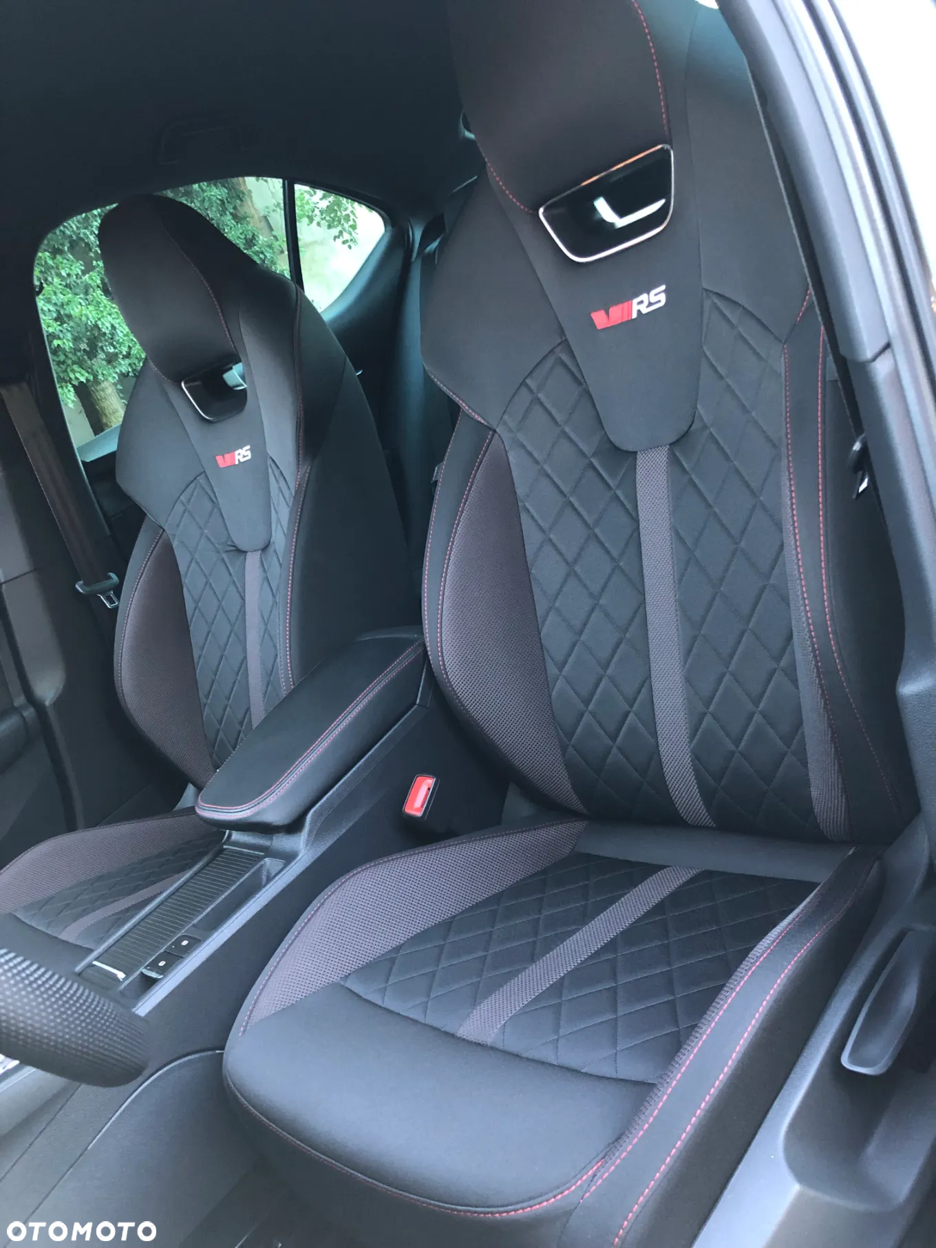 Skoda Octavia 2.0 TDI DSG RS - 8
