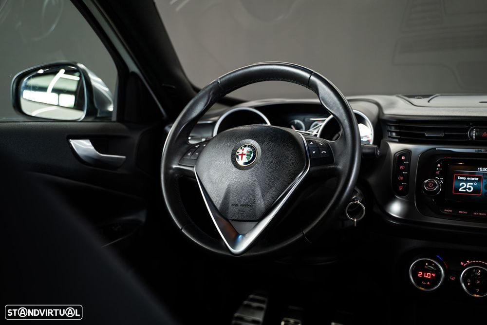 Alfa Romeo Giulietta 1.6 JTDm Exclusive - 40