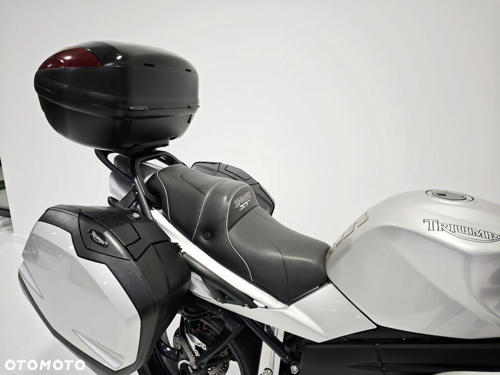 Triumph Sprint - 11