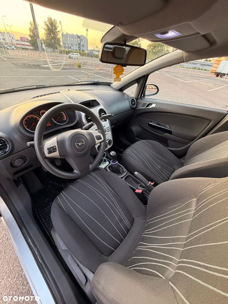 Opel Corsa - 4
