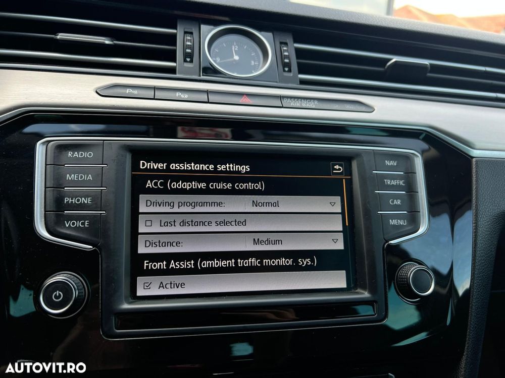 Volkswagen Passat - 22