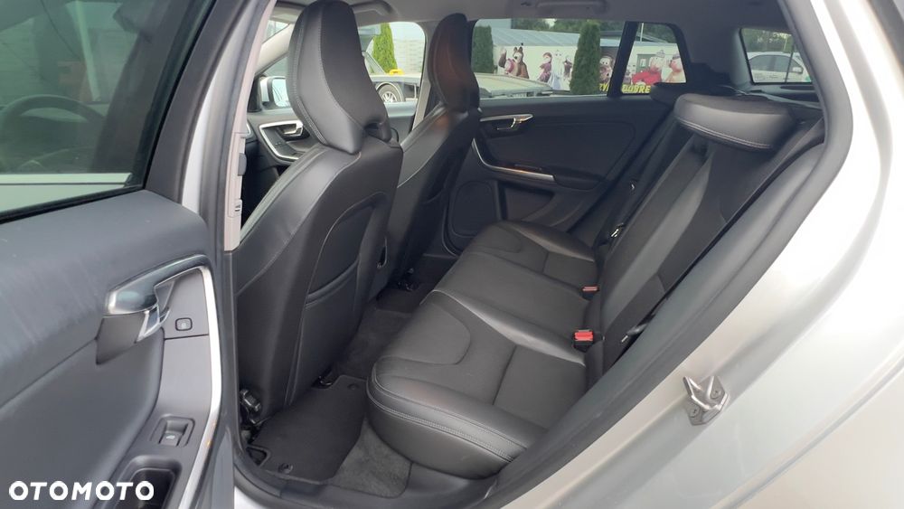 Volvo V60 D3 Geartronic Linje Svart - 17