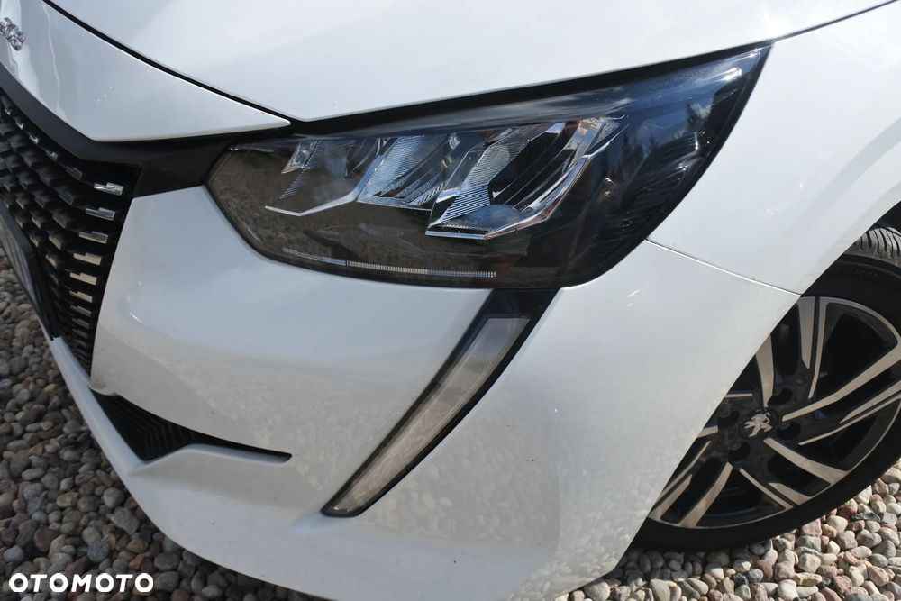 Peugeot 208 1.2 PureTech Allure S&S EAT8 - 18