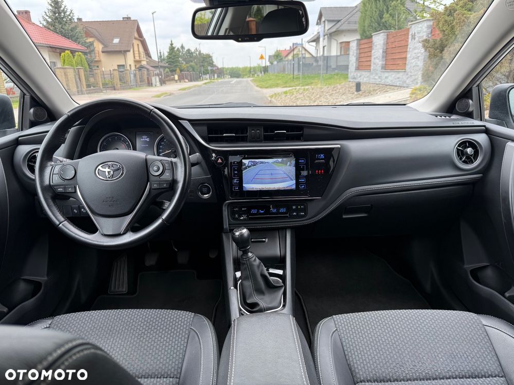 Toyota Corolla 1.6 50th Anniversary - 18
